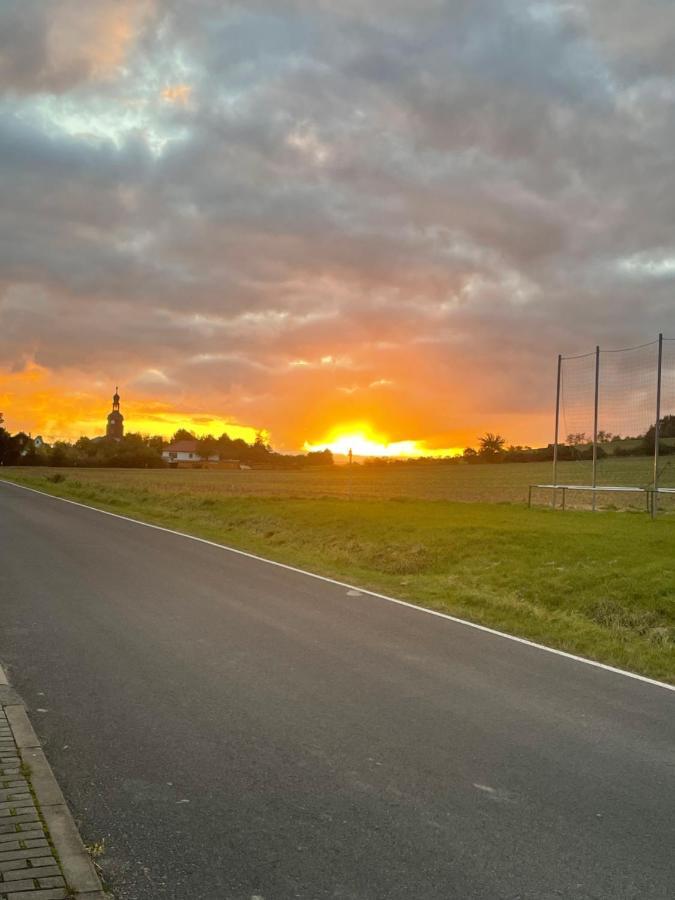 Gemuetliche Ferienwohnung Mit Kamin Stadtilm Bagian luar foto